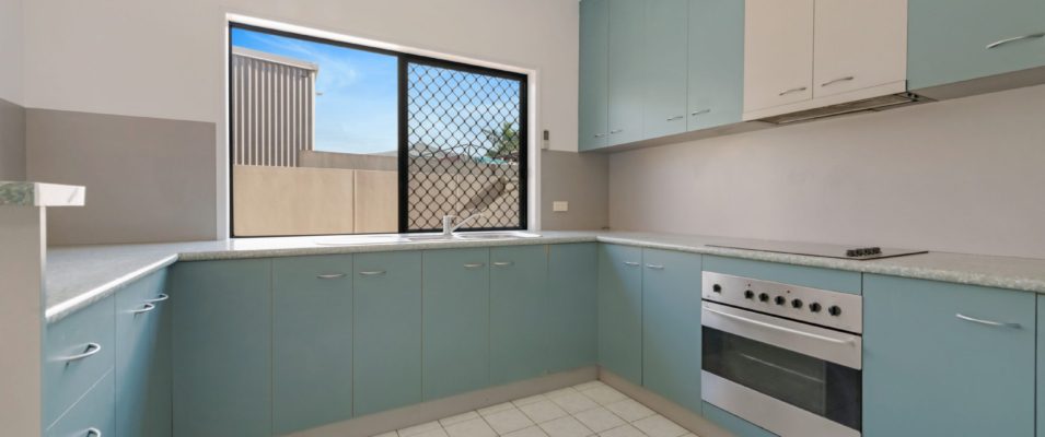 2/21 Holland Street, West Mackay, QLD 4740 Australia