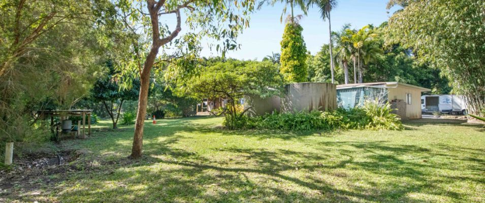 383 Cape Hillsborough Road, Ball Bay, QLD 4741 Australia