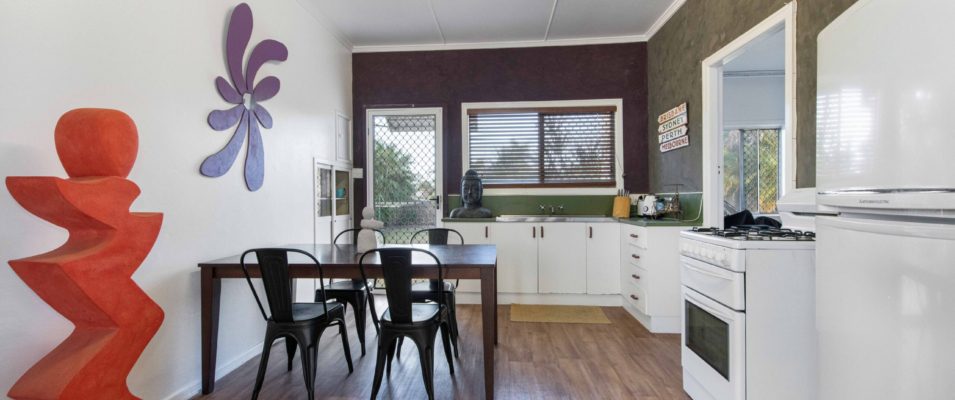 8 Edmonds Street, West Mackay, QLD 4740 Australia