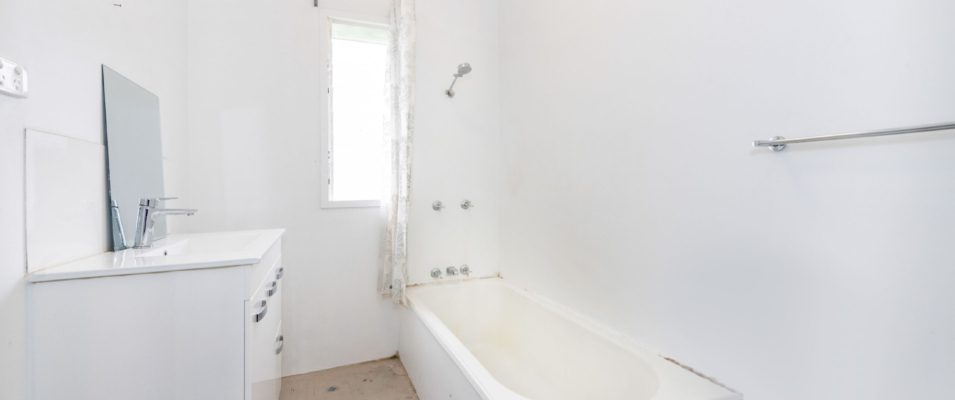 15 Stockbridge Street, West Mackay, QLD 4740 Australia