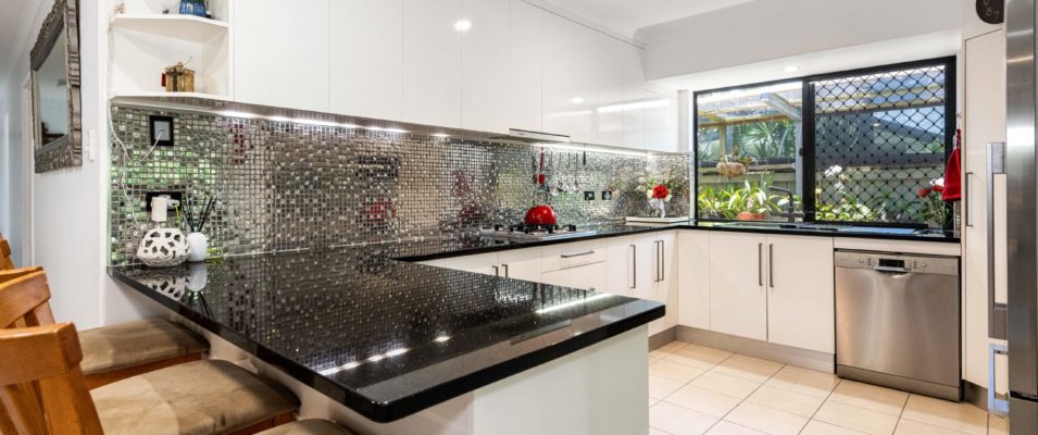 3 Mussett Crt, Glenella, QLD 4740 Australia