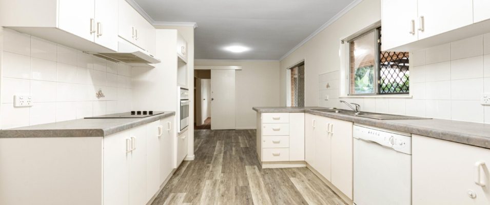 15 Bernborough Avenue, Ooralea, QLD 4740 Australia