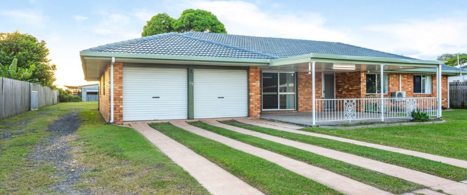 15 Bernborough Avenue, Ooralea, QLD 4740 Australia