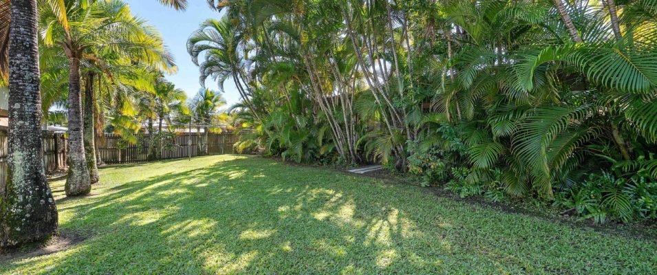 4 Danelles Way, Eimeo, QLD 4740 Australia