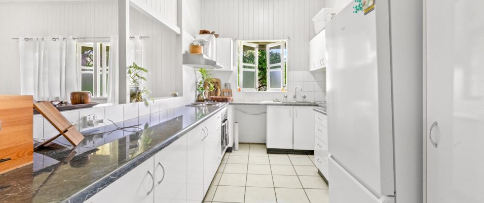 33 Chataway Street, West Mackay, QLD 4740 Australia