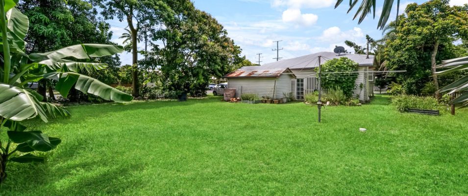 33 Chataway Street, West Mackay, QLD 4740 Australia