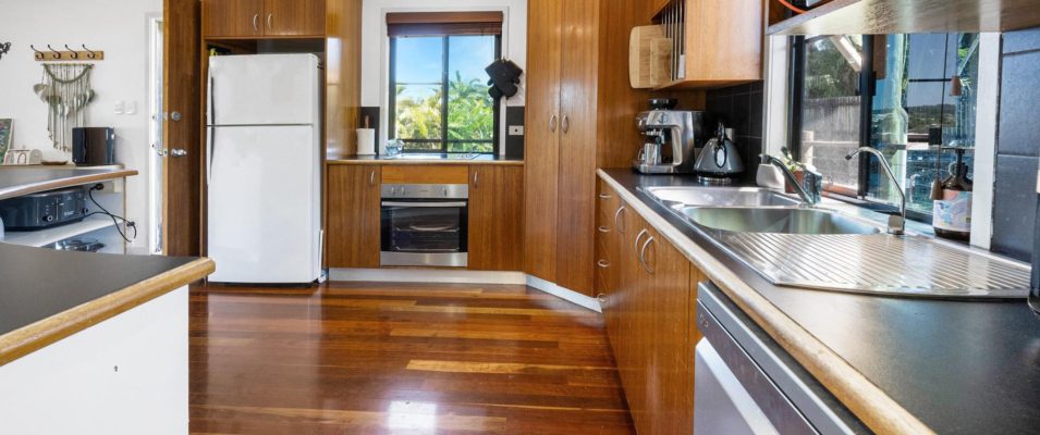 4 Driftwood Court, Rural View, QLD 4740 Australia